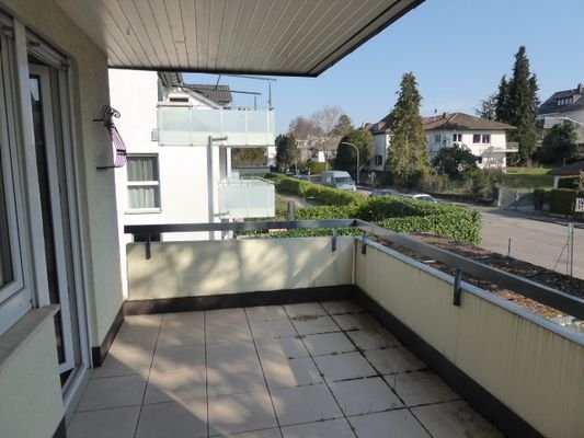 Großzügiger Südbalkon, Bild 1