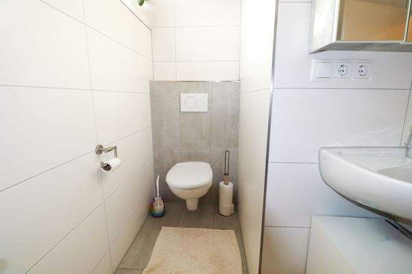 Badezimmer DHH-rechts