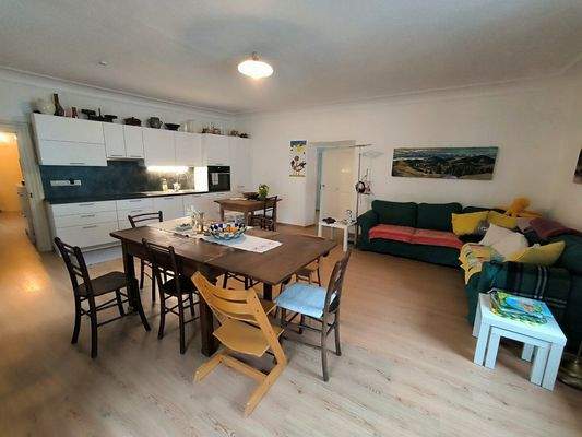 Wohnzimmer mit offener Küche Whg. 1