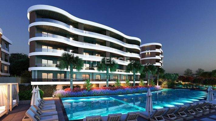 Sea View Apartments in a Complex with Pool in Kuşadası