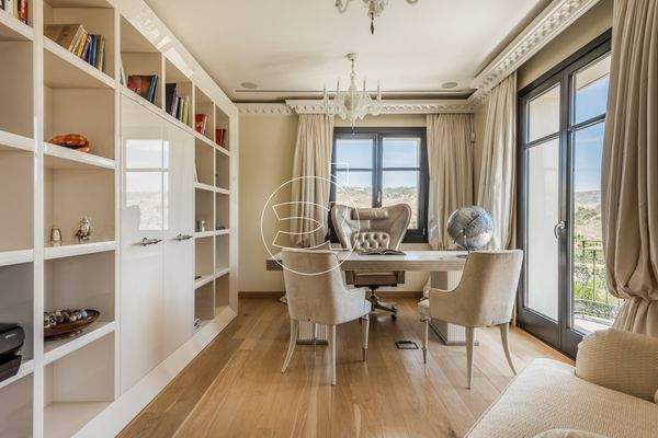 Villa in Marbella East