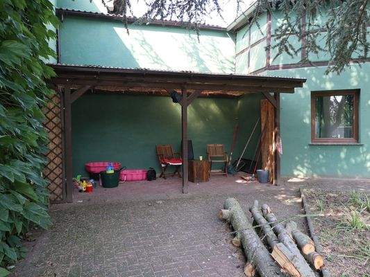 Überdachter Freisitz.JPG