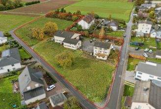 Areal von ca. 9000 m² Grund und Boden 