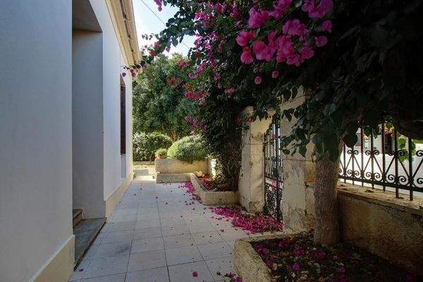 Gemütliches Ferienhaus im Serene Hamlet auf Kreta zu verkaufen