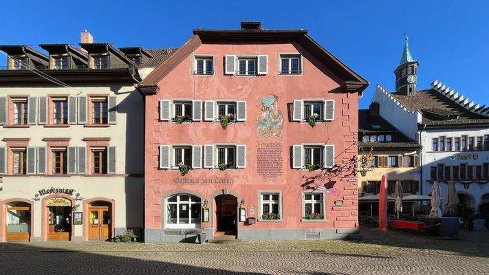 Das historische "Gasthaus zum Löwen", im malerischen Altstadtensemble von Staufen