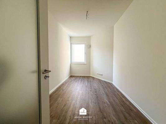 Kinder-/Arbeitszimmer