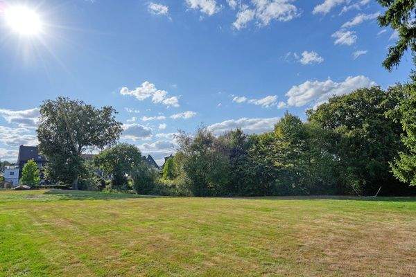 Blick auf das Nachbargrundstück