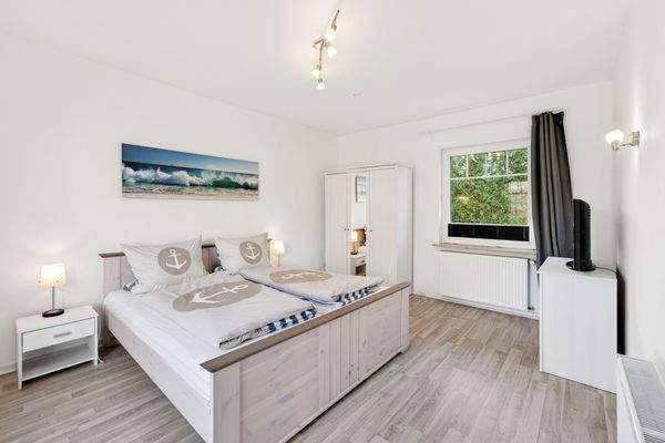 17. Schlafzimmer 2 EG.jpg