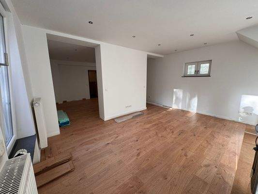 Blick Wohnzimmer Richtung Schlafzimmer