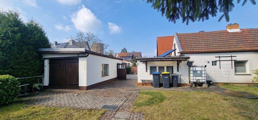 Rückansicht der Nebengebäude