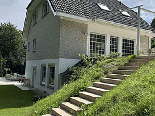 Blick auf Garten unten