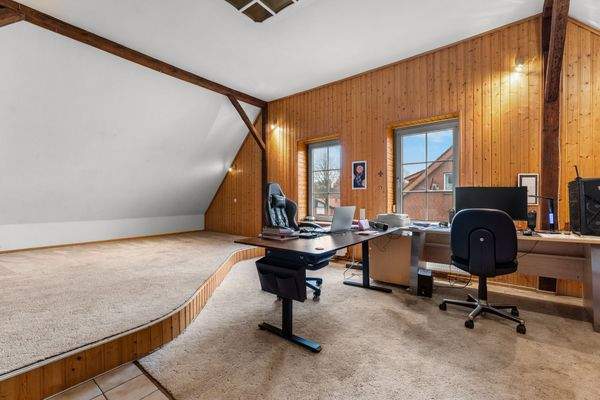 Wohnzimmer-/Büro OG