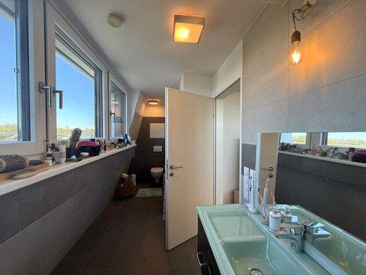 DG / en Suite Bad 2 von 2