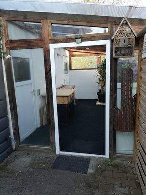 Unterstand mit Werkstatt