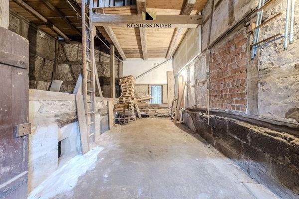 Scheune – Platz für Handwerk, Lager oder Projekte