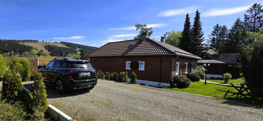 3. Zusätzlicher PKW-Einstellplatz.jpg