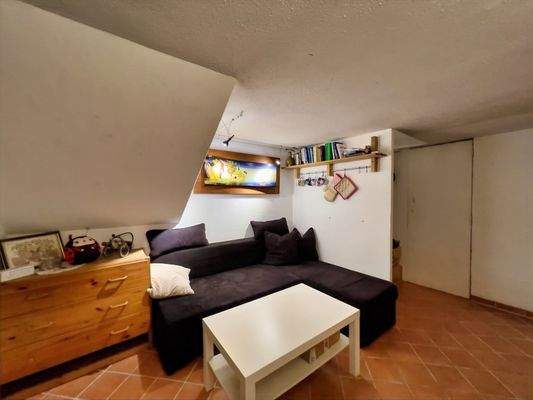 Aufenthaltsbereich im Souterrain