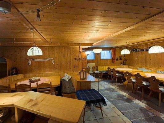 KG - Partyraum 2.jpg