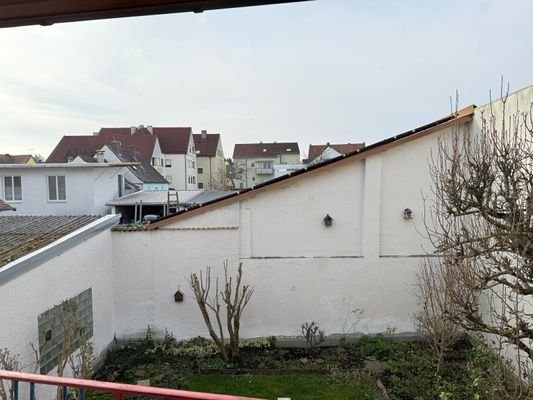 Ansicht Balkon auf den Garten - Immobilien 