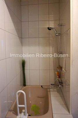 Das Bad im Nebengebäude (EG)