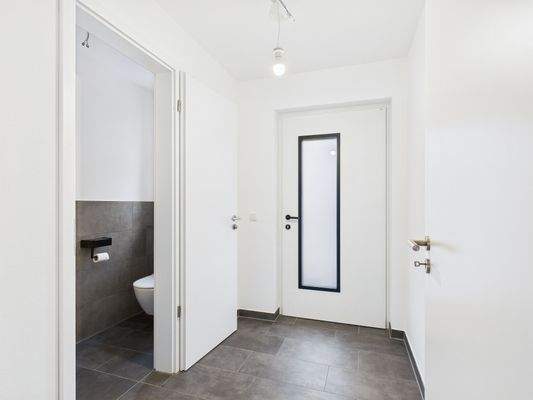 Eingangsbereich mit Gäste-WC