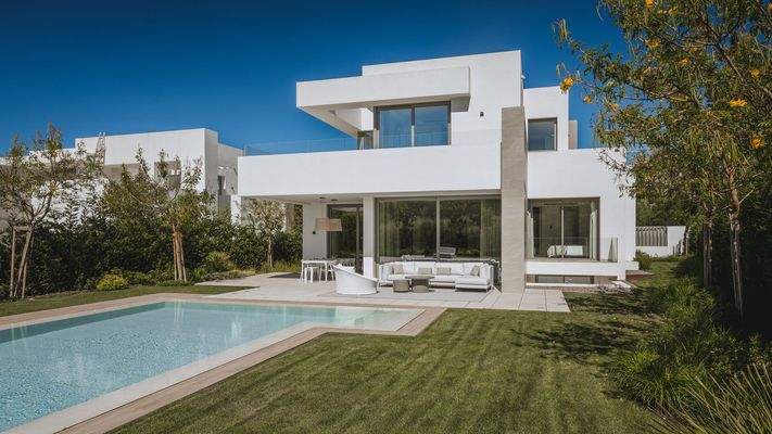 Photo: Villa in Estepona