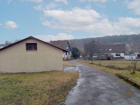 eigener Weg zum Grundstück