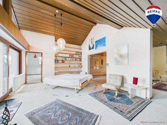 RE/MAX Immobilien DeLux Wohn-Geschäftshaus Merzig Schlafzimmer