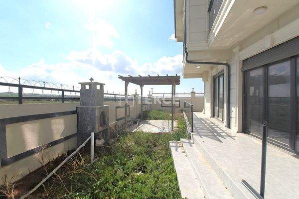 Villas with Spacious Garden in İstanbul Silivri
