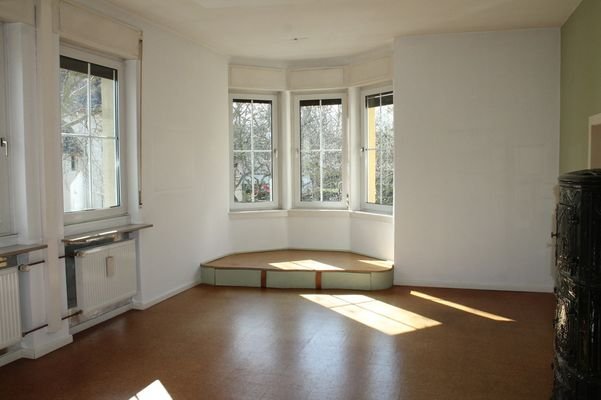 1. Etage  Zimmer mit Erker 