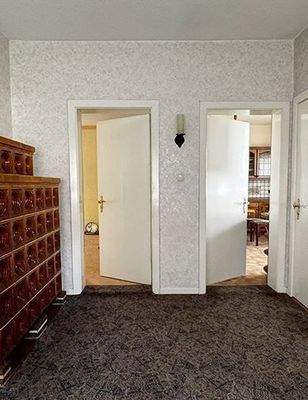 Diele mit Ofen im EG