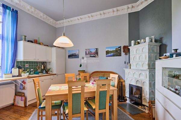 Der berühmte Küchentisch Platz