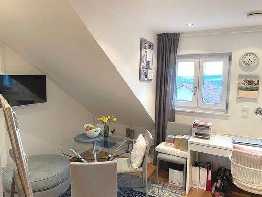 Wohnen/Schlafen, möbliert