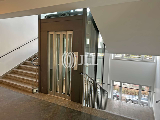Treppenhaus - JLL