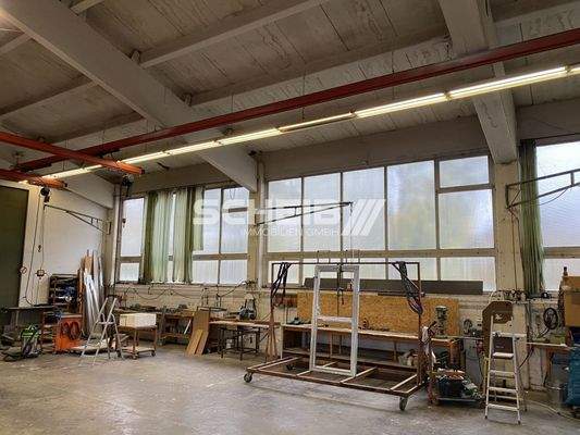 hell durch Fensterlicht