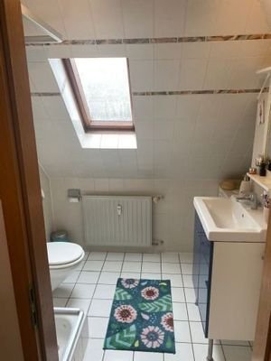 Tageslichtbad mit Dusche