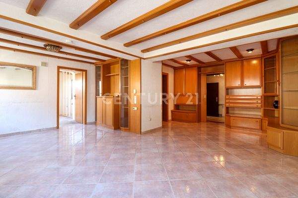 großer Wohnraum im EG