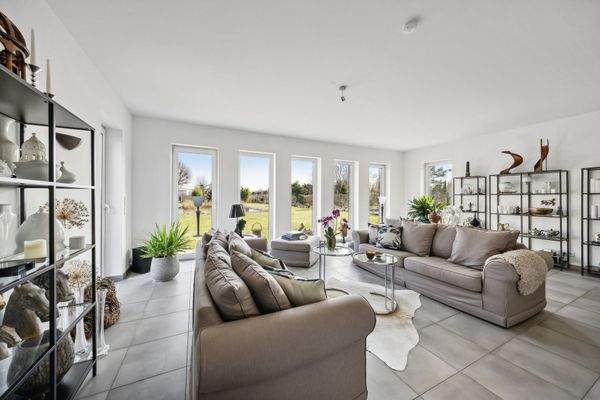 Lichtdurchfluteter Wohnbereich