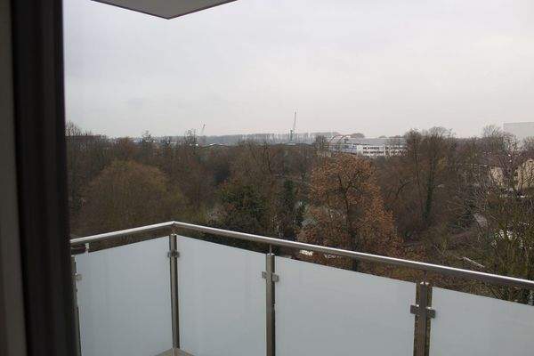 Wohn-Essküche Balkon Winter