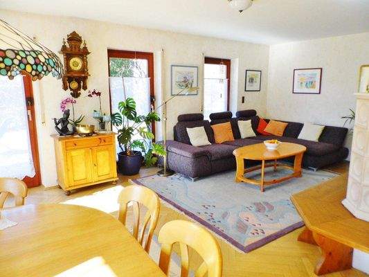 Wohnzimmer Teilansicht.JPG