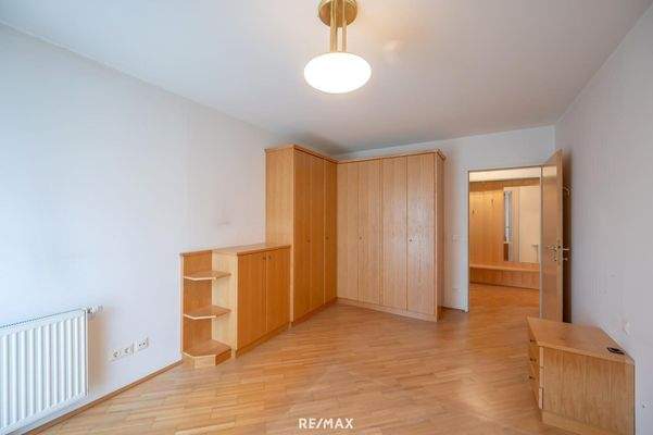 Wandverbau im Schlafzimmer