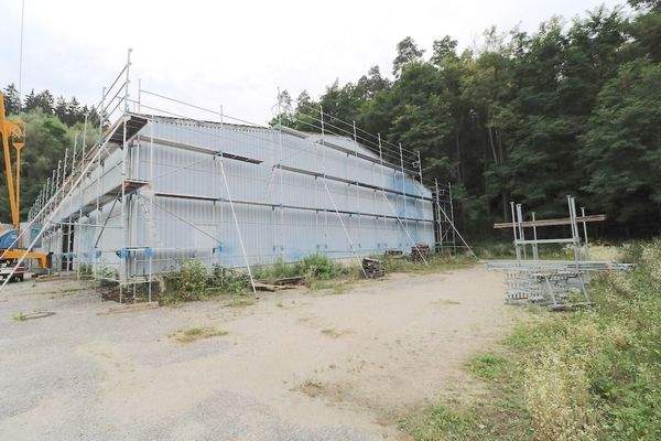 Halle außen - Osteseite