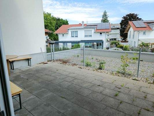 Terrasse mit ca. 28,9 m² Grundfläche