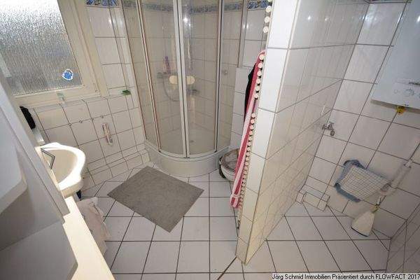 Duschbad zeitlos in weiß