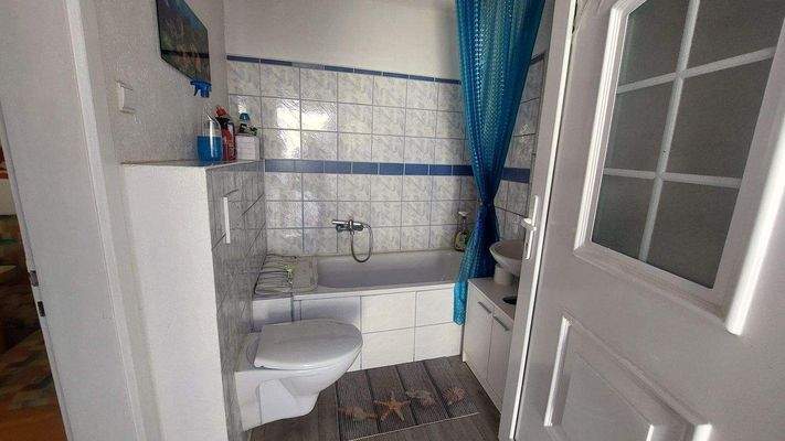 Einliegerwohnung Bad.jpg