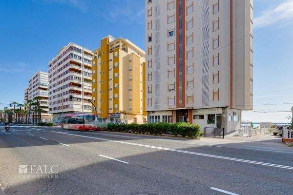 Dein Hochhaus / Your high-rise building / Tu edificio de gran altura