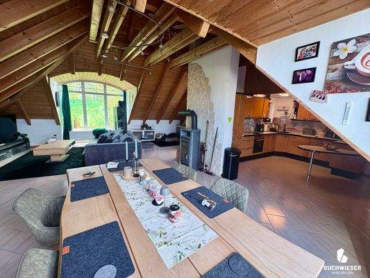 Offener Wohn- und Essbereich