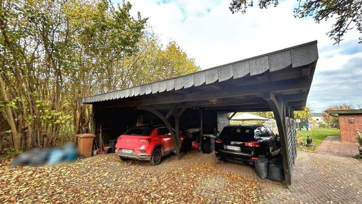 Doppelcarport mit Schuppen