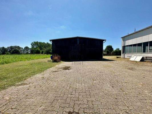 Holzhalle mit 400m²