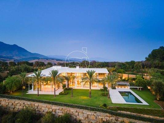 Villa in Casares